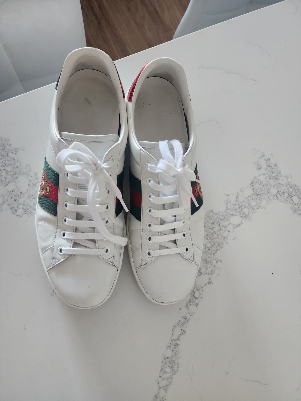 Gucci White Leather Sneakers with Green and Red Web
